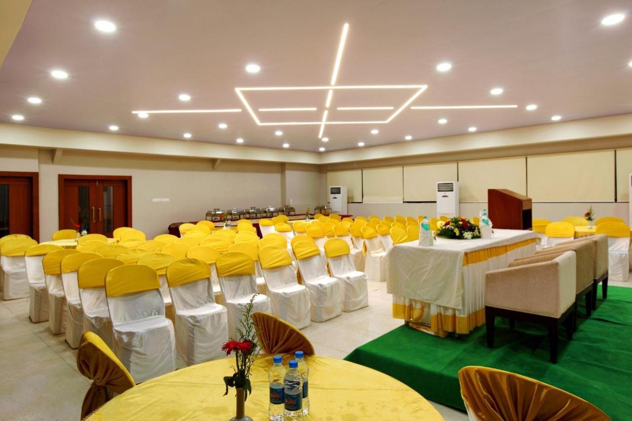 SREEVALSAM RESIDENCY Kulanada Hotel Tamarakulam Bagian luar foto