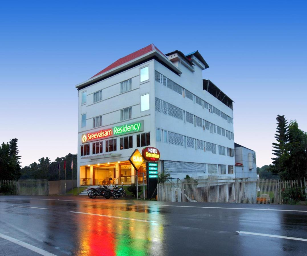 SREEVALSAM RESIDENCY Kulanada Hotel Tamarakulam Bagian luar foto