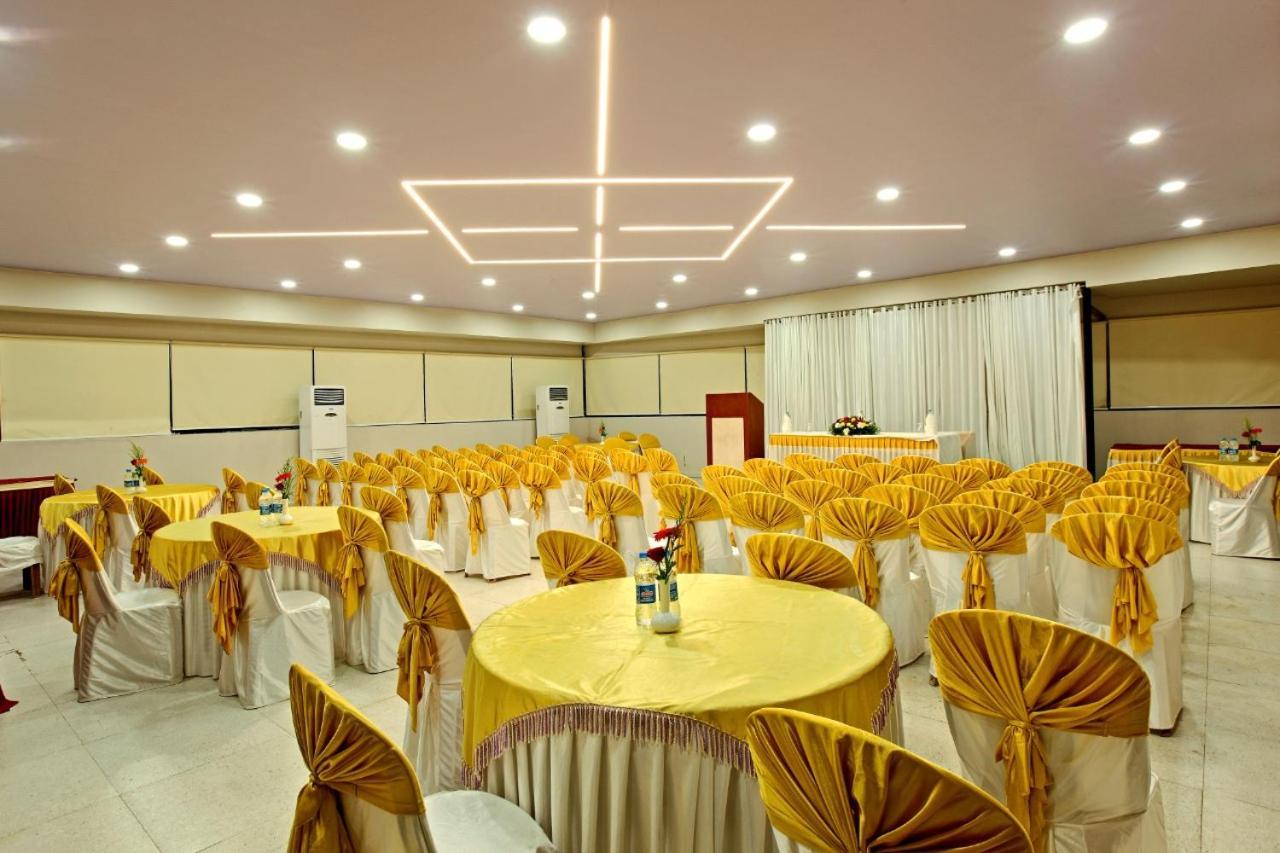 SREEVALSAM RESIDENCY Kulanada Hotel Tamarakulam Bagian luar foto