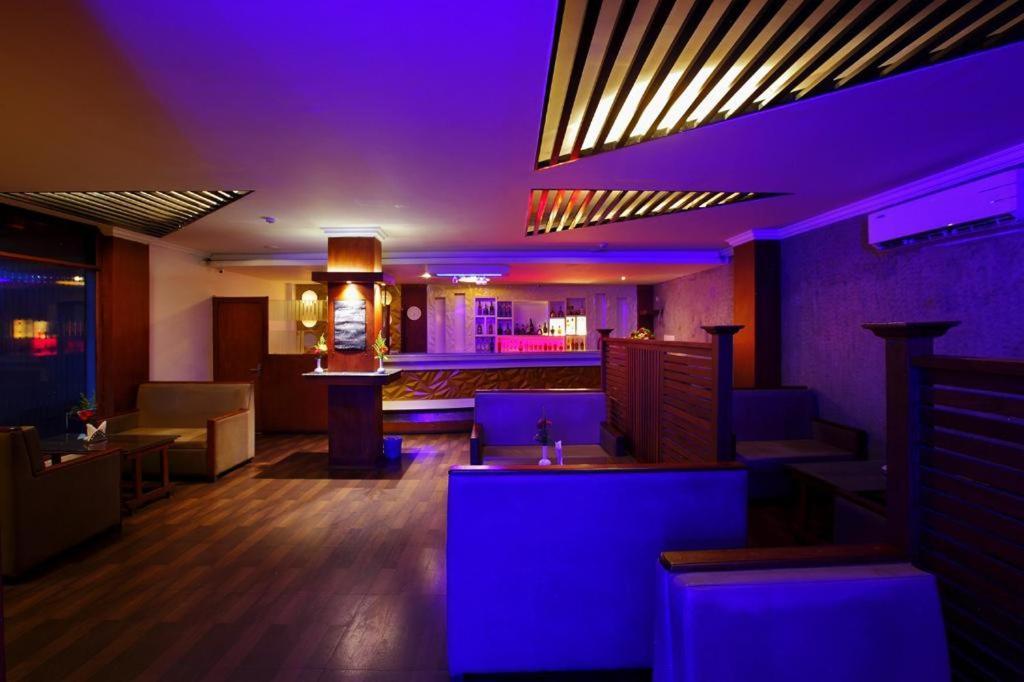 SREEVALSAM RESIDENCY Kulanada Hotel Tamarakulam Bagian luar foto