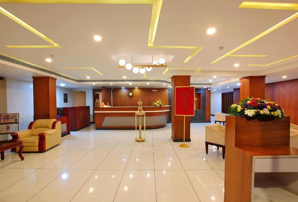 SREEVALSAM RESIDENCY Kulanada Hotel Tamarakulam Bagian luar foto
